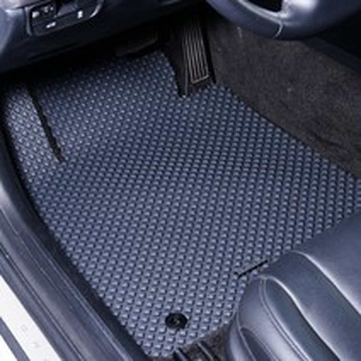 아이나비 클리닉스 코일카매트 1열 세트 사용 후기