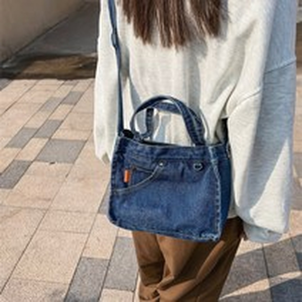 가죽 숄더백, 데일리로 편리한 사용감