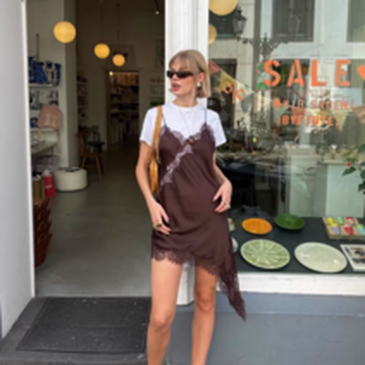 2026 레이스 실크느낌 가는끈 브이넥 슬릿 디자인 후기