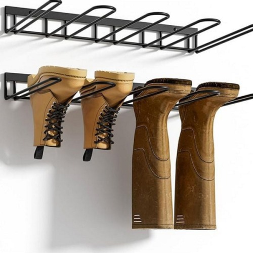 벽걸이 장화 정리대 수납 | 공간 절약과 안전성 강조