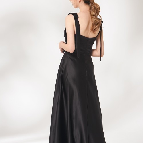 프리스틴 블랙 유색 웨딩드레스 대여 후기 | 다양한 활용도와 편리한 선택 포인트 정리