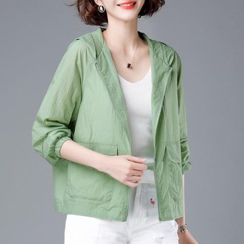 파스텔 여성 크롭 바람막이 초경량 자켓 후기 | 가벼움과 스타일의 조화