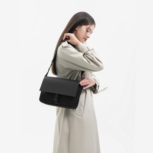 퀄팩 커렌트 메신저백 후기 | 실용성과 스타일을 모두 갖춘 크로스백