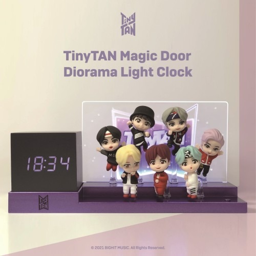 BTS 타이니탄 피규어 무드등 조명 효과로 방을 밝히다
