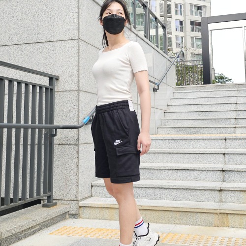 나이키 프렌치테리 카고 반바지 주니어 특징