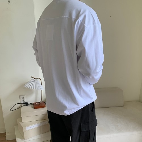 긴팔티셔츠 남자흰티 레이어드로 멋내기 좋은 어깨넓어보이는 스타일