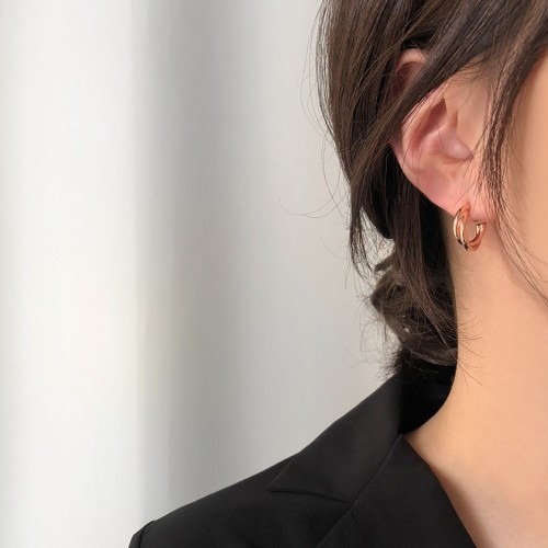 티타늄 미들 2라인 꼬임 오픈 링귀걸이 활용 가이드