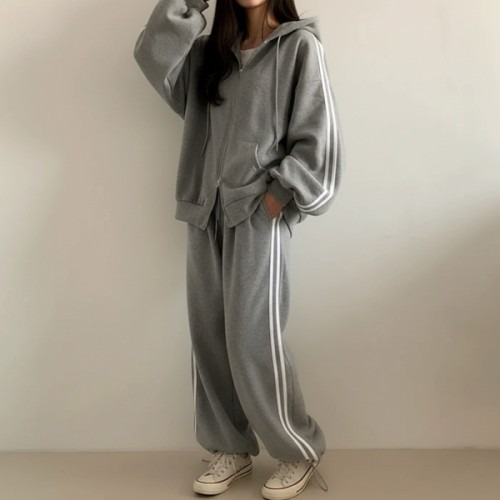 일상에서 편하게 입을 수 있는 후드집업 셋업 고르는 법