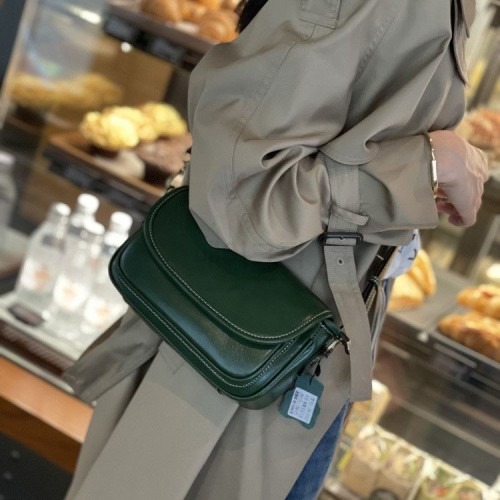 데일리 사용에 최적화된 천연소가죽 플랩 미니 숄더백 구매 전 확인 포인트
