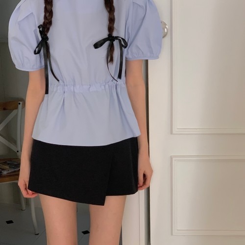 여름에 적합한 편안한 블라우스 선택 포인트와 달리 라운드넥 블라우스