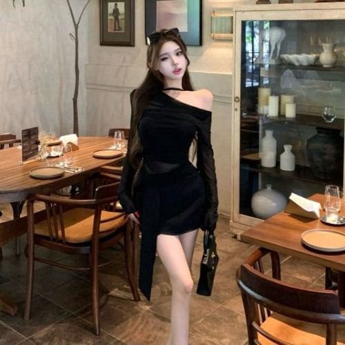 하객룩 스타일링을 위한 블랙 오프숄더 스커트 구매 전 확인 포인트